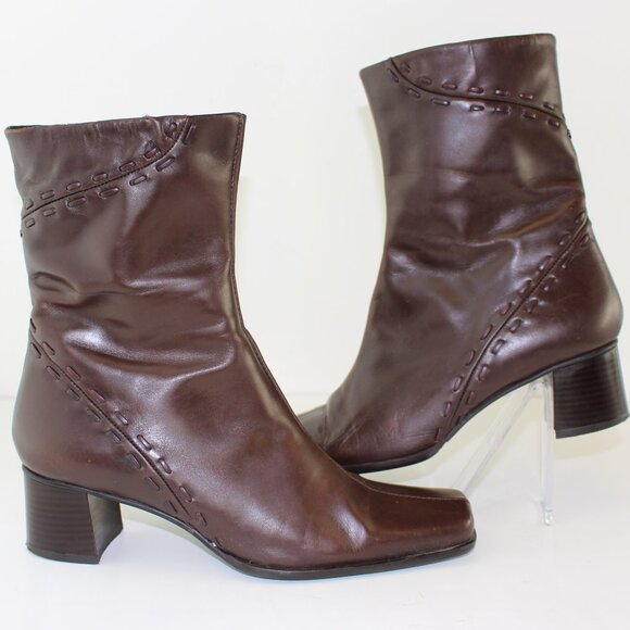 Arnold Churgin Square Toe Stitch Detail Leather Booties (EU 40) - Picture 3 of 10